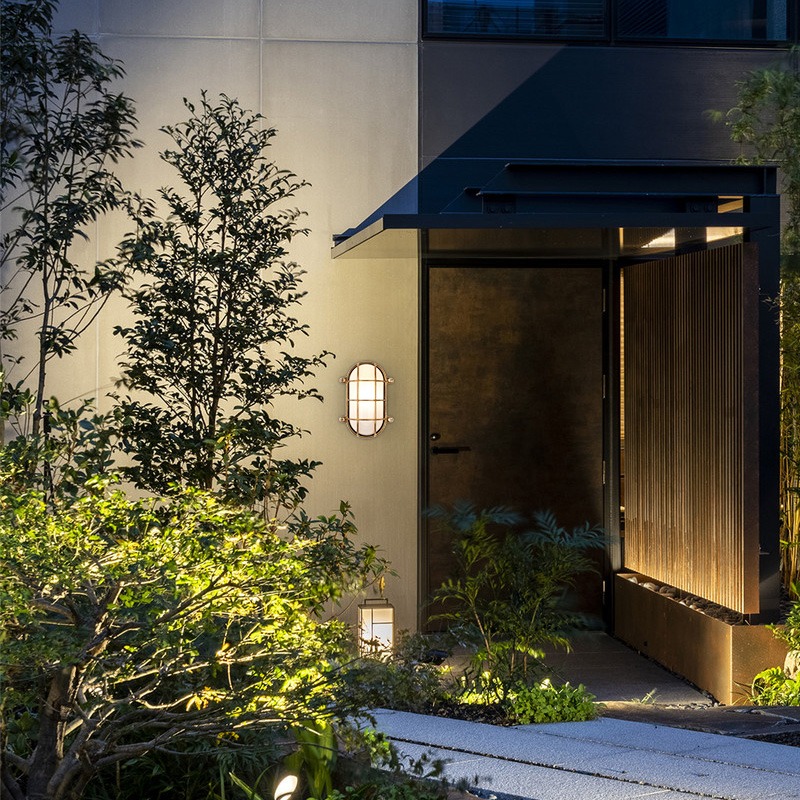 Minimalistyczne mosiężne szkla – Outdoor Lighting Brass recenzja i cena