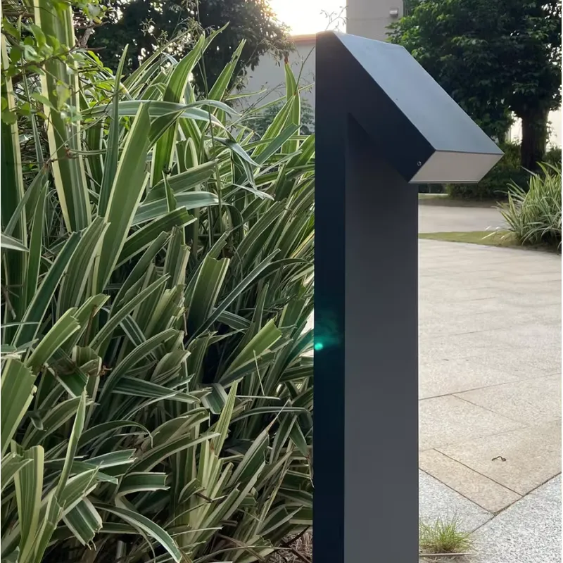 Lampa ogrodowa z odlewanego mo – Outdoor Lighting Brass recenzja i cena